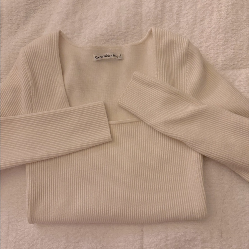abercrombie sweater!!